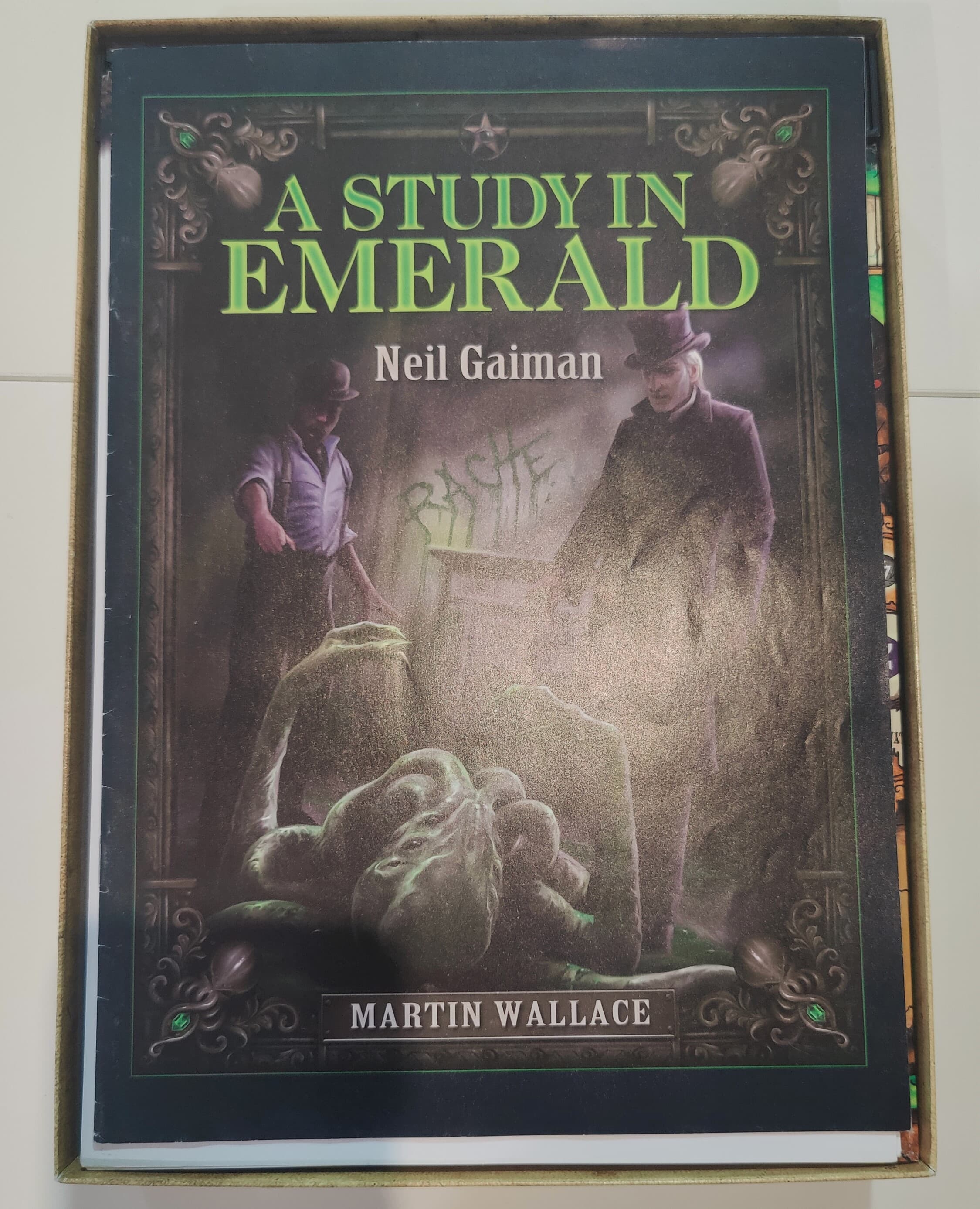 A study in emerald vista previa 5